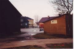 Rapla TÜ hoonetekompleksi siseõu, november 2000